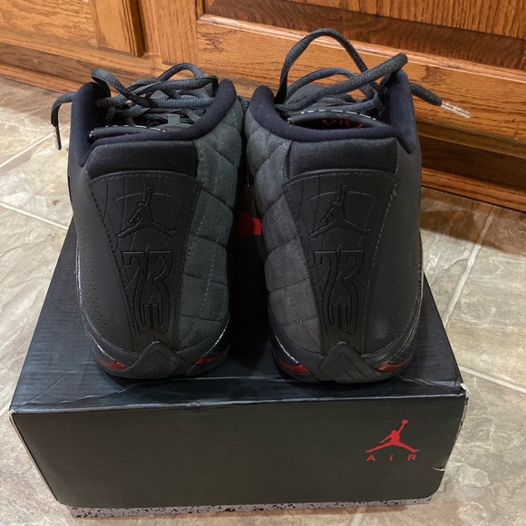 *Sold on different app* - Picture 4 of 5